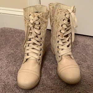 Lacy Boots size 8